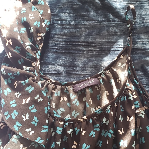 Mini black dress with butterflies and side ruffle - Picture 3 of 3